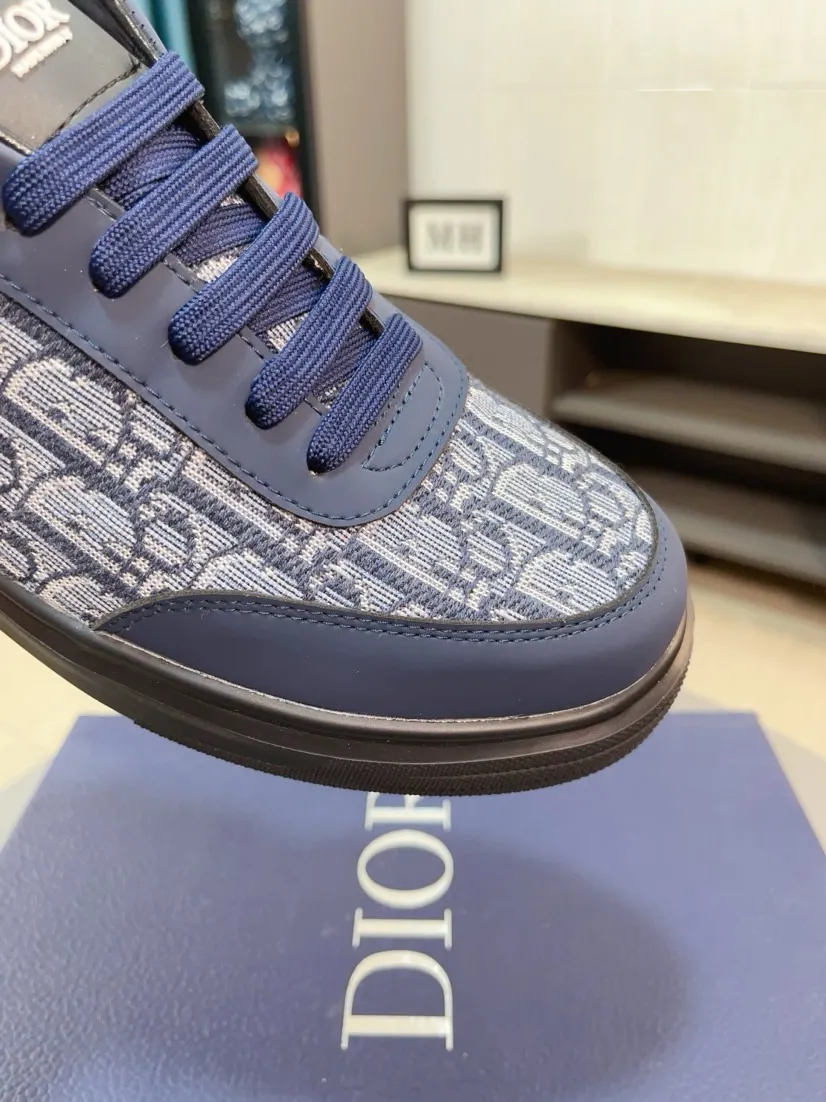 Men's shoes 💰400🌹🌹【Dior】Best-selling official website world premiere 🔝High-end men's shoes brand official website latest series: uppers are made of imported cowhide with special fabrics➕mesh breathable lining. Make walking more convenient and comfortable! Compared with the official quality, Midea’s 1:1 replica. Create a fashionable personality to set off your uniqueness! A must-have for trendy men! Classic style. Men's sizes: 38-44.